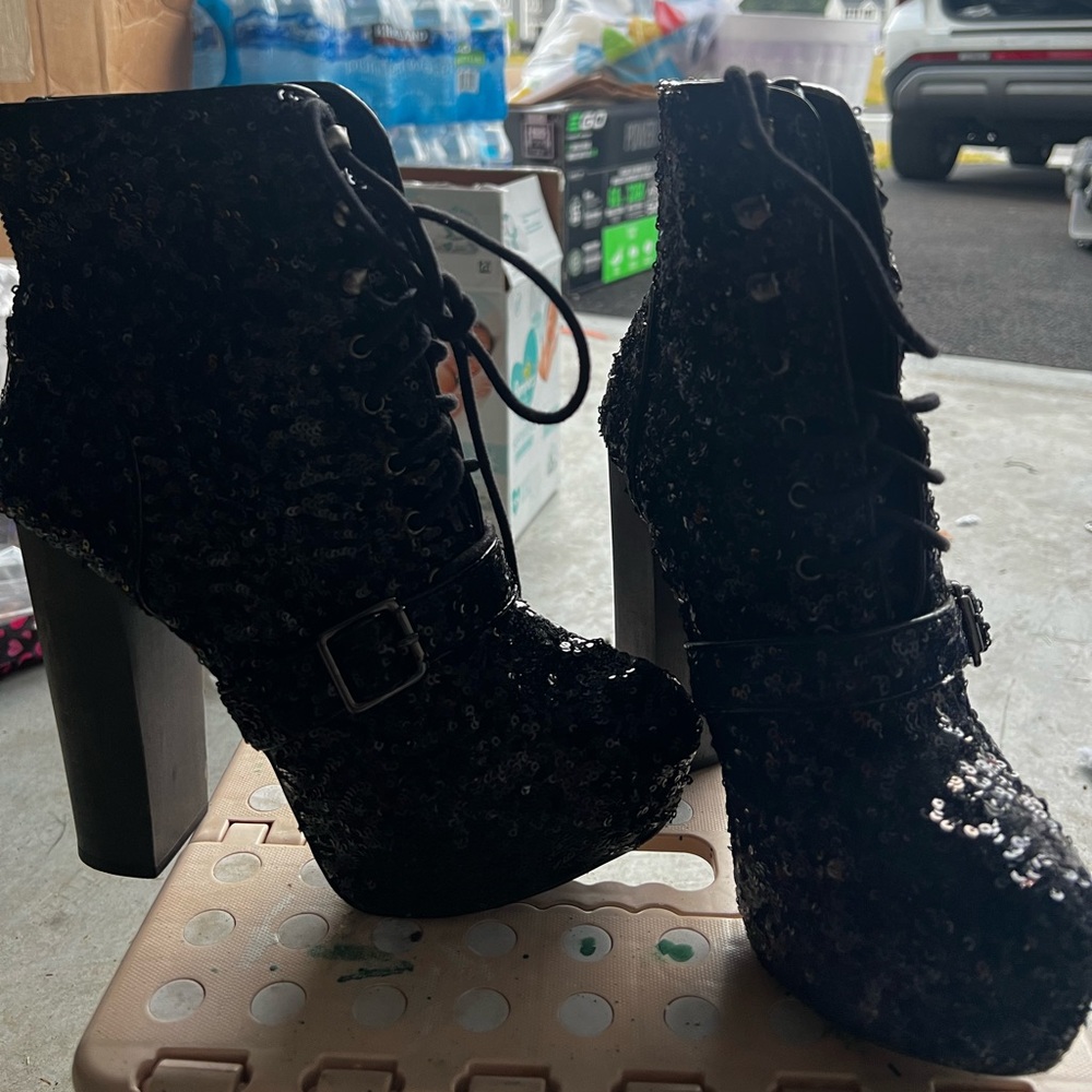 Steve Madden boots